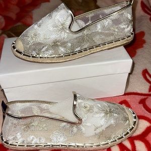 New fashion mesh shoes